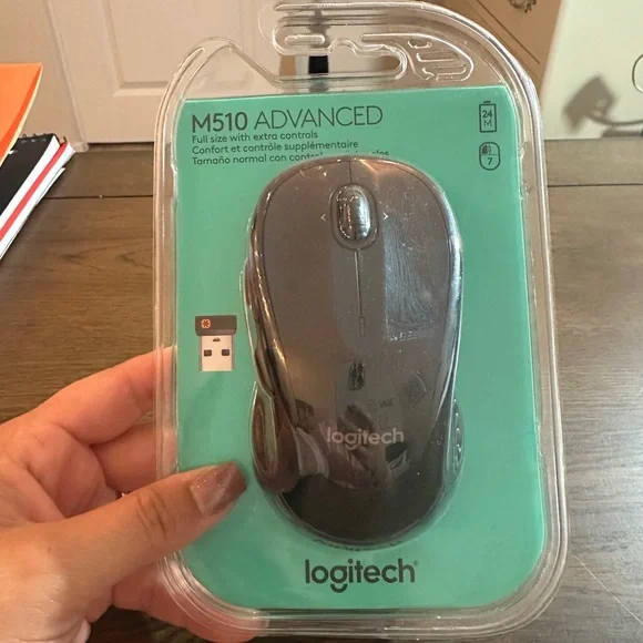 Logitech M510 Advanced Wireless Mouse - Gray - Picture 3 of 3